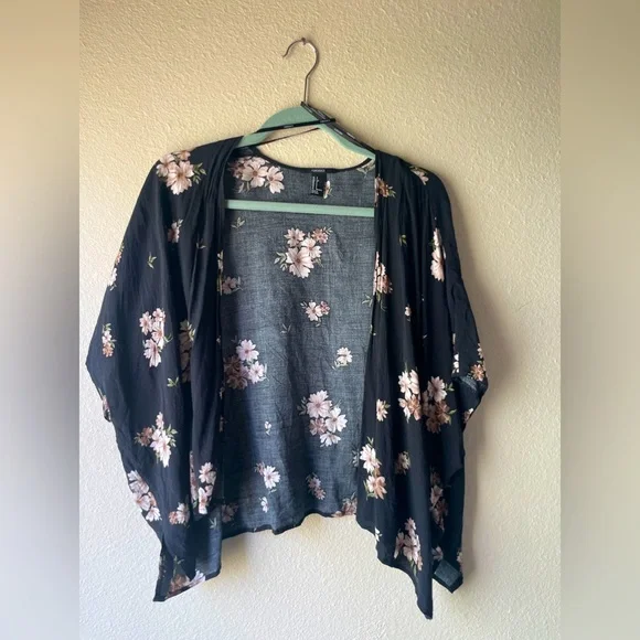Forever 21 Sweaters Forever Black Floral Kimono Poshmark